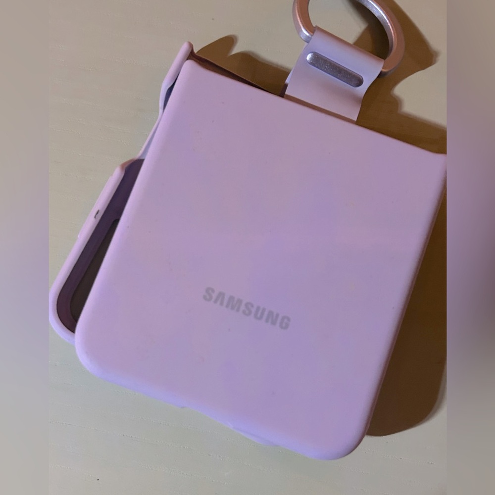 Samsung Z flip silicone case from Verizon.